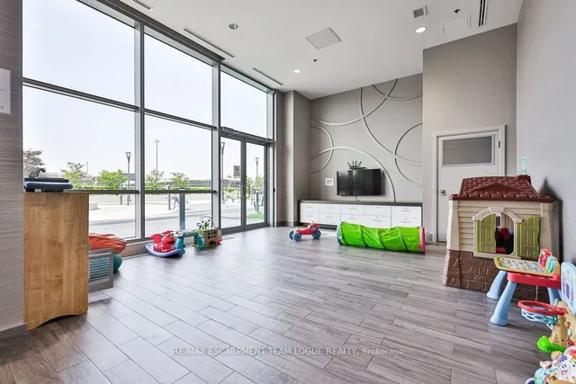 Additional image 37 of 2081 Fairview St Unit 1901