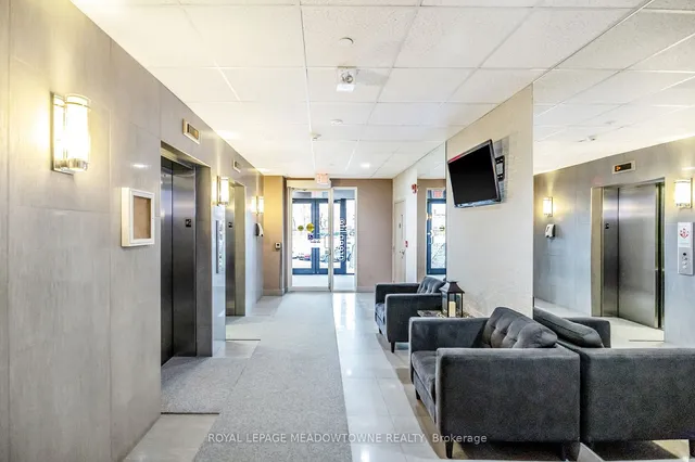 Additional image 5 of 383 Main St Unit 618