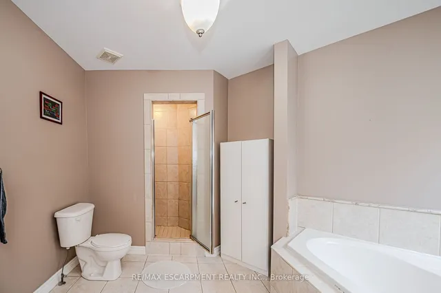 Additional image 25 of 76 Moorland Cres