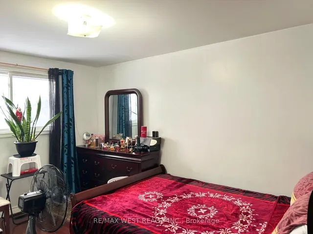 Additional image 13 of 9 Sledman St