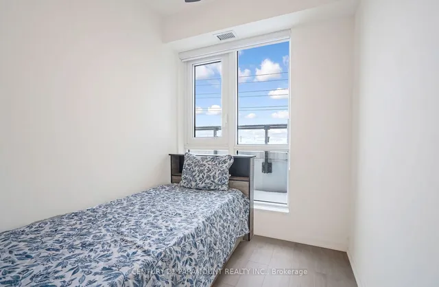 Additional image 18 of 509 Dundas St Unit 318