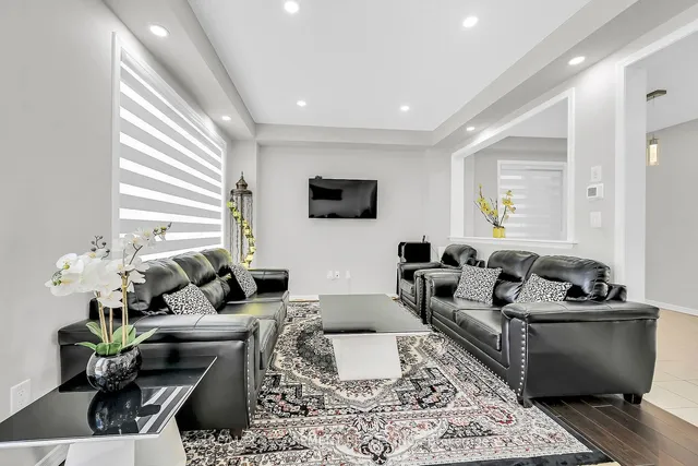 Additional image 20 of 328 Bedrock Dr