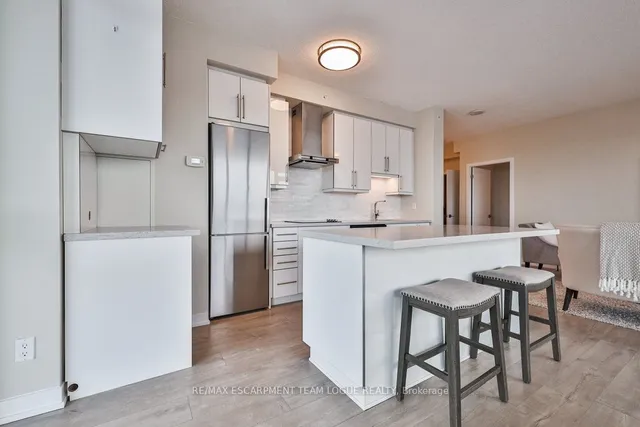 Additional image 16 of 2081 Fairview St Unit 1901