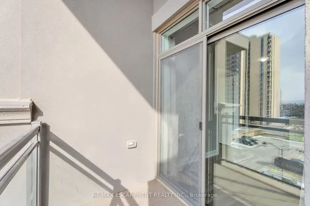 Additional image 22 of 35 SOUTHSHORE Cres Unit 421