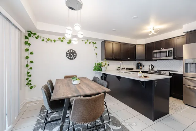 Additional image 7 of 1158 Duignan Cres