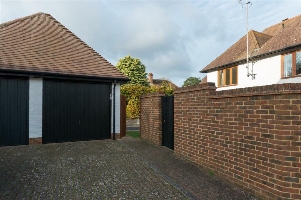 Additional image 19 of New Dover Road, Canterbury