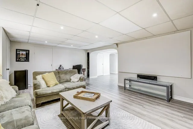 Additional image 39 of 211 Old Orchard Rd