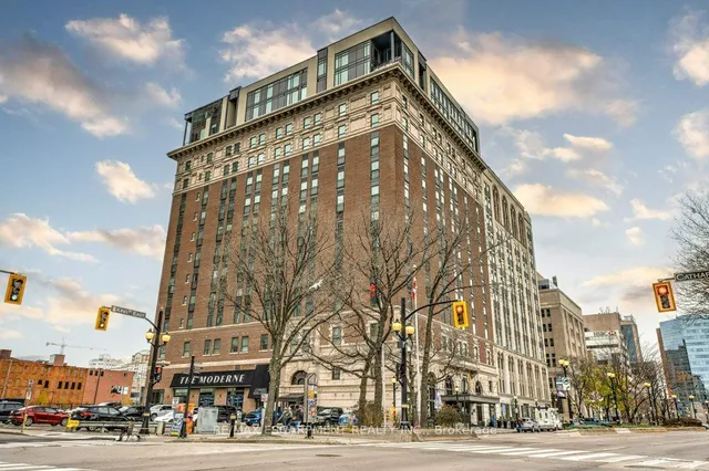 112 King St Unit 203