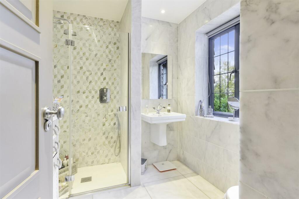 Additional image 24 of Woodcote Park Avenue, Purley