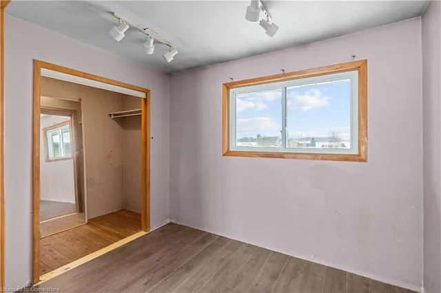 Additional image 25 of 2038 2nd Con Road West