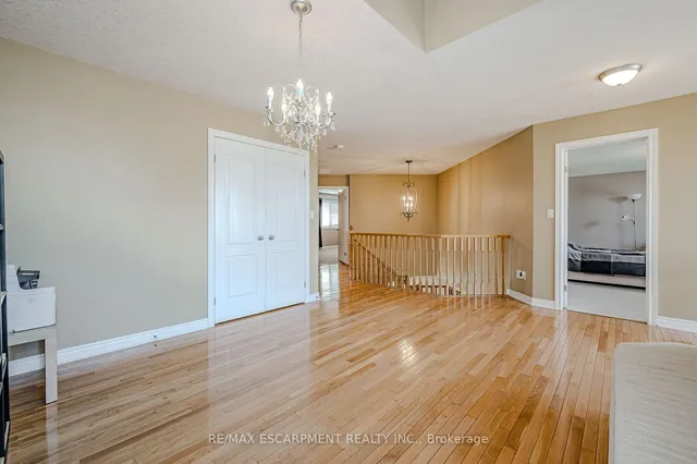 Additional image 21 of 76 Moorland Cres