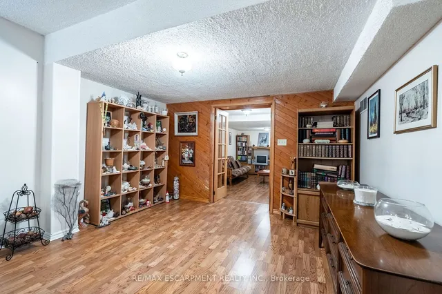 Additional image 20 of 2154 CLIPPER Cres
