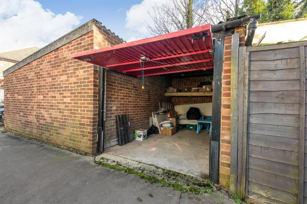 Additional image 7 of Bensham Manor Road, Thornton Heath