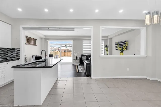 Additional image 9 of 328 Bedrock Dr