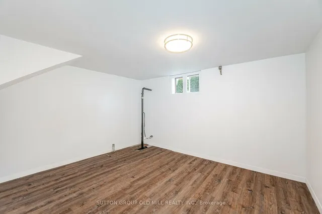 Additional image 25 of 656 Hyacinthe Blvd