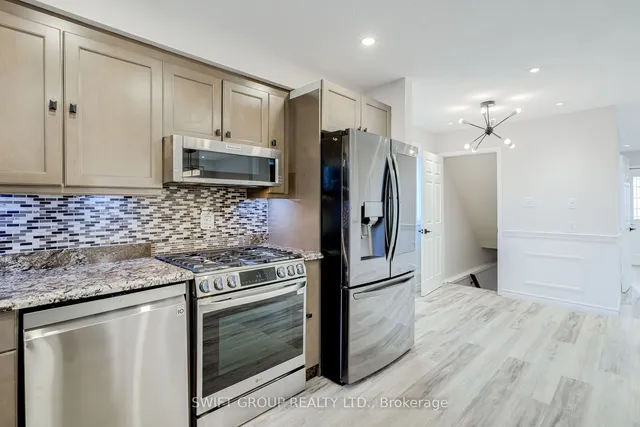 Additional image 11 of 2 Buffalo Crt