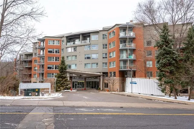 77 Governors Rd Unit 201