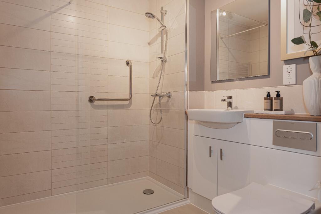 Additional image 7 of Woodcote Valley Rd, Purley