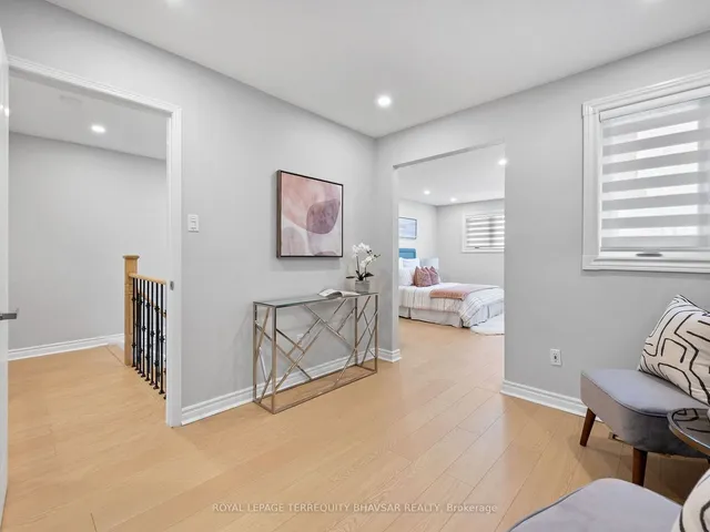 Additional image 24 of 4692 Owl Circ