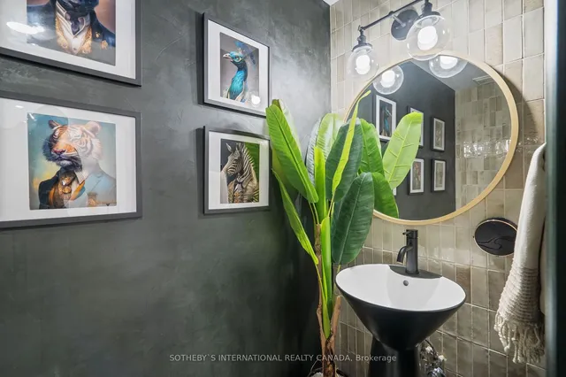 Additional image 17 of 1489 Jasmine Cres