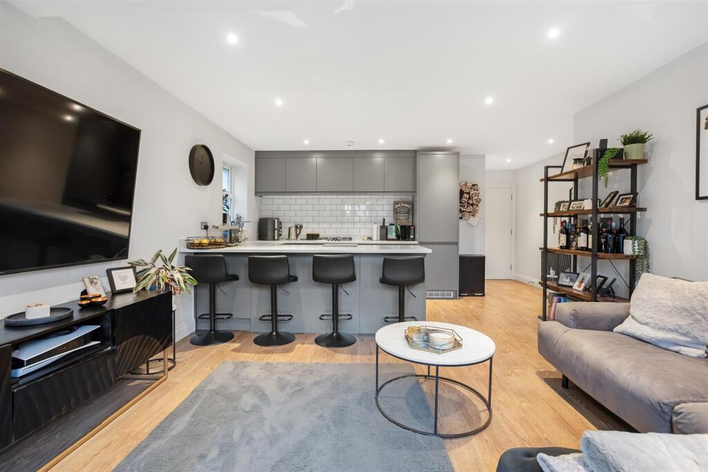 Additional image 4 of Athena House, Edgehill Road, Purley