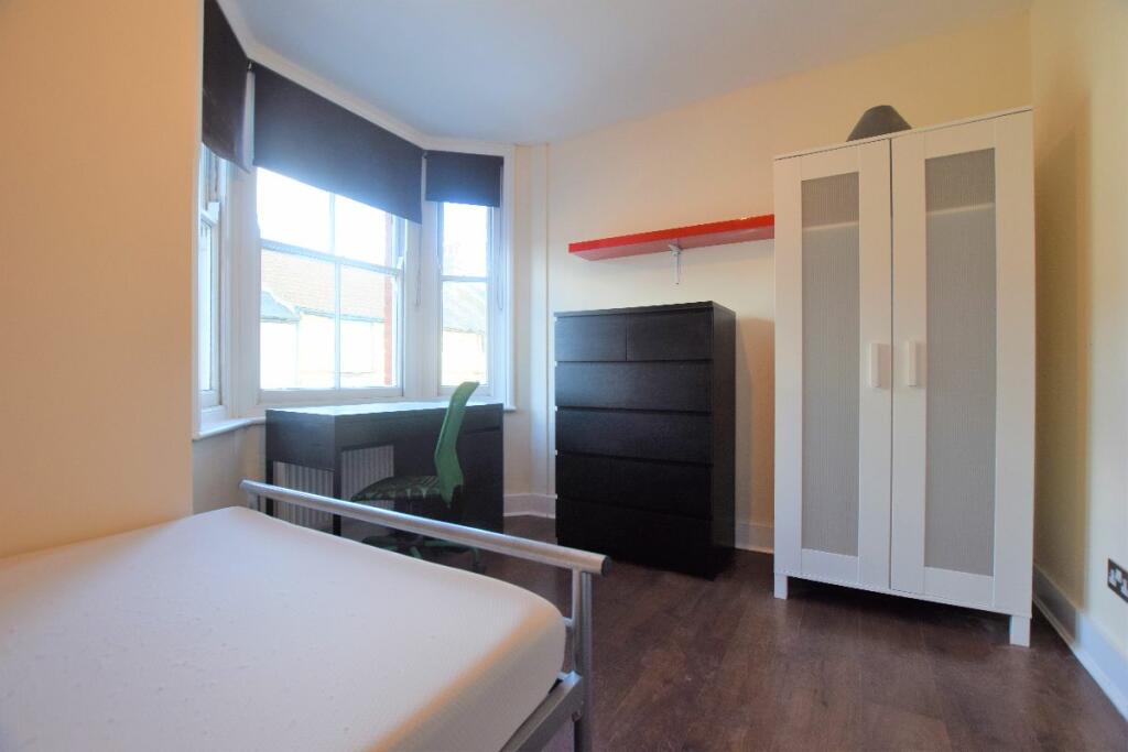 Additional image 16 of 16 Guildford Road