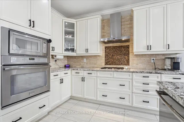 Additional image 16 of 4264 Adobe Gate