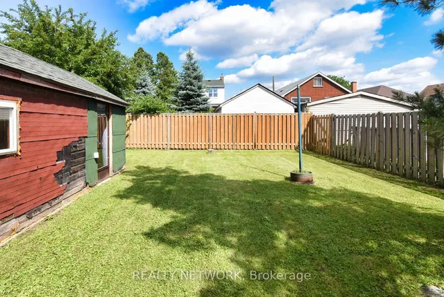 Additional image 28 of 17 Craigroyston Rd