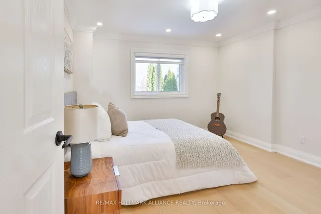 Additional image 28 of 411 Barclay Cres