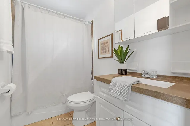 Additional image 20 of 49 Cheryl Ave