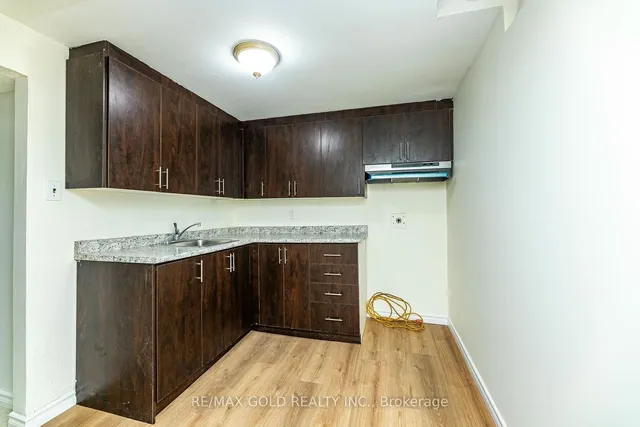 Additional image 32 of 7809 Priory Cres