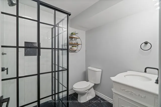 Additional image 35 of 1489 Jasmine Cres