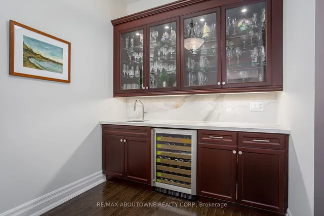 Additional image 9 of 4179 Lakeshore Rd