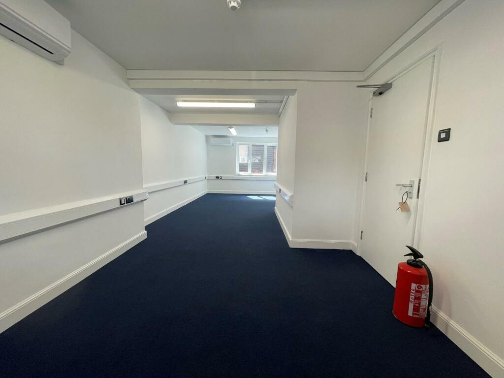 Additional image 5 of 10 Upper Bridge Street, Canterbury