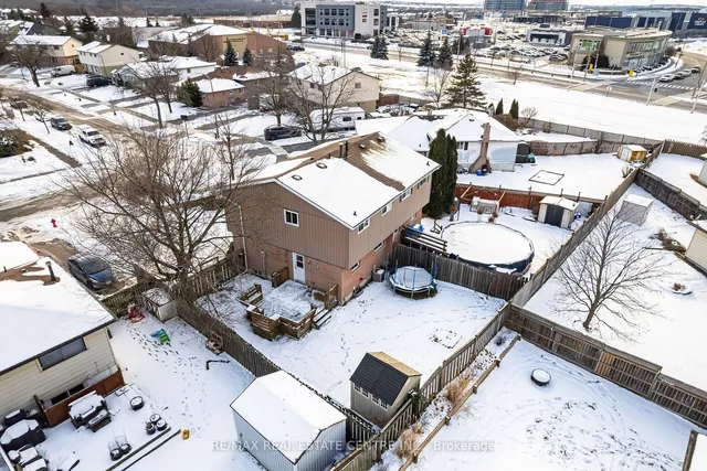 Additional image 37 of 43 Markham Cres