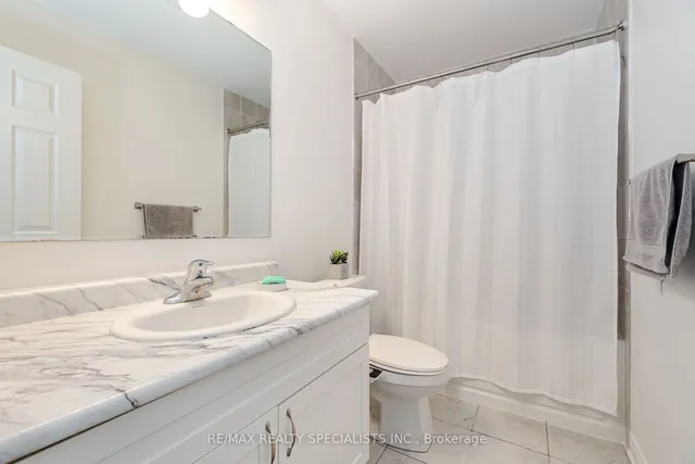 Additional image 11 of 1158 Duignan Cres