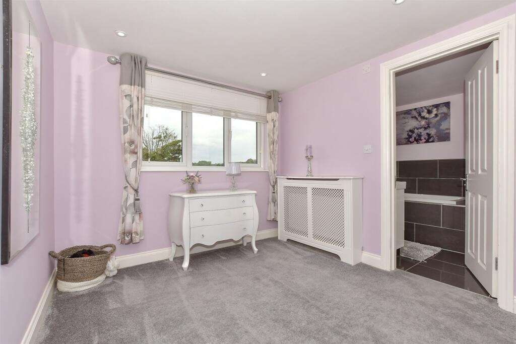 Additional image 18 of Cumberland Avenue, Broadstairs, Kent