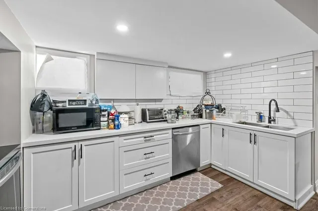 Additional image 10 of 20 Holton Ave