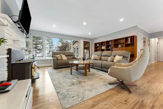 Additional image 10 of 5467 Sixth Line