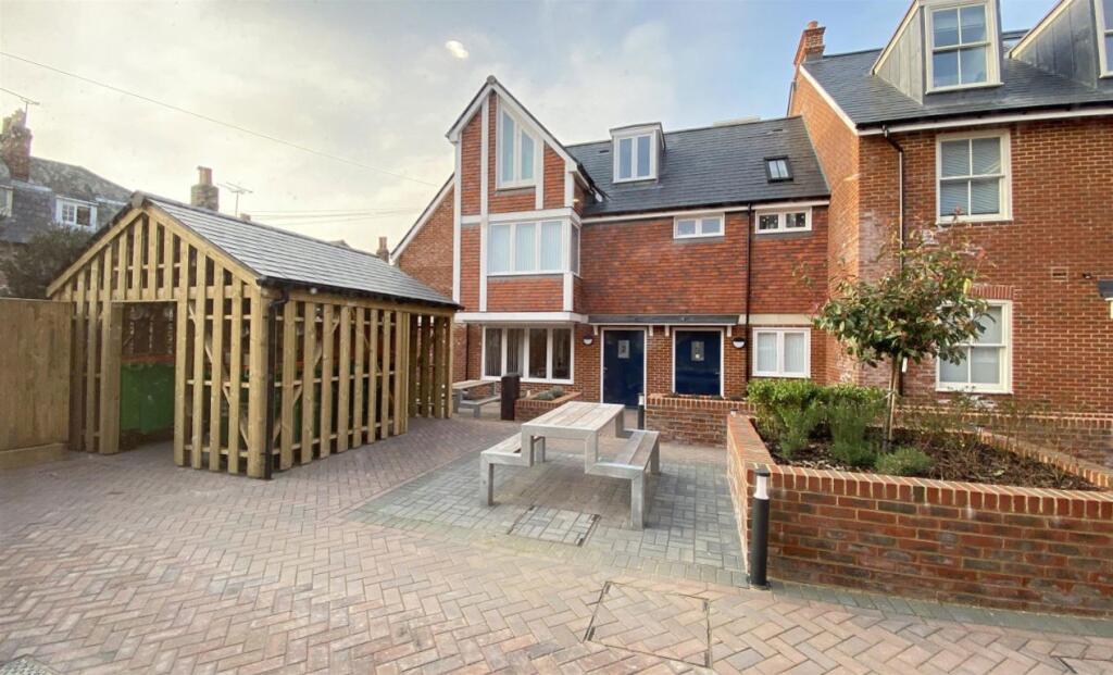 Additional image 10 of 9 Queningate Mews - Ref 3453