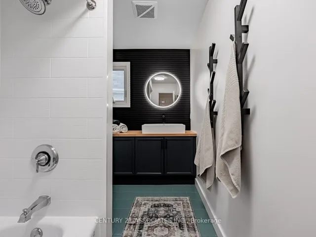 Additional image 26 of 137 Cove Cres