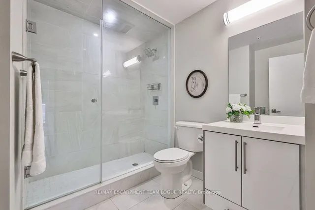 Additional image 23 of 2081 Fairview St Unit 1901