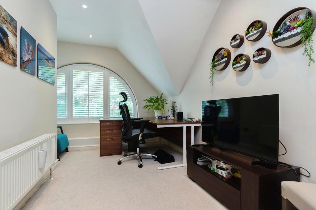 Additional image 14 of Sherwood Oaks, 13 Frensham Road, Kenley, Surrey, CR8