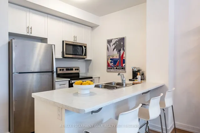 Additional image 10 of 470 Dundas St Unit 518