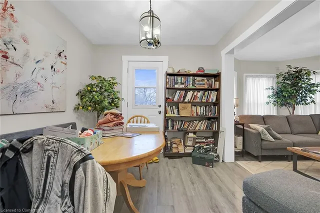 Additional image 27 of 76 Wellington St N/S St