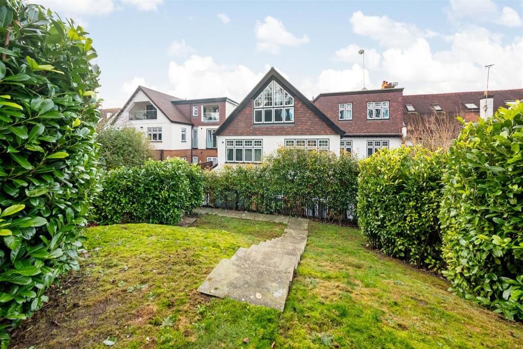 Additional image 14 of Woodcote Valley Road, Purley