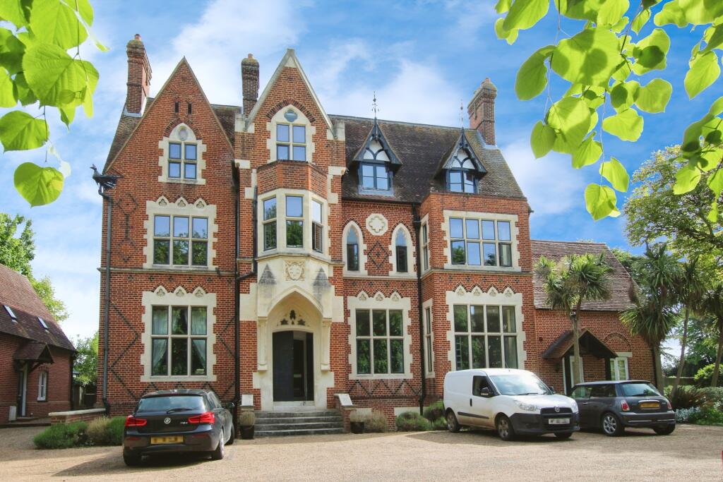 New Dover Road, CANTERBURY, Kent, CT1