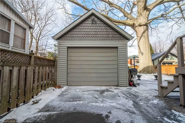 Additional image 46 of 206 Fairleigh Ave