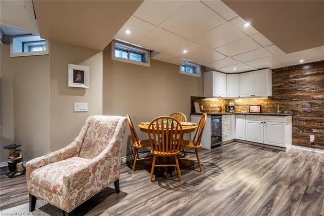 Additional image 37 of 75 Chatsworth Cres