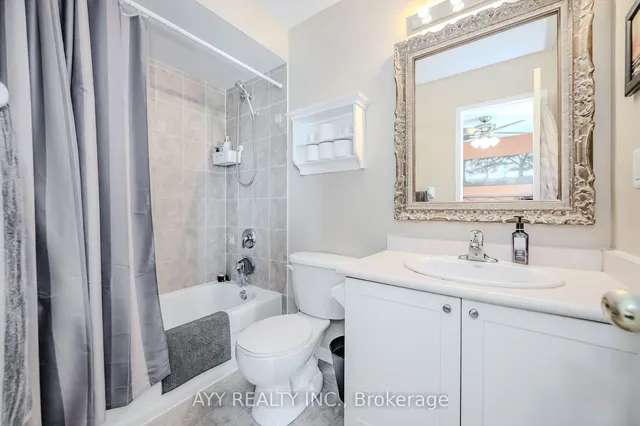 Additional image 19 of 47 Glenashton Dr Unit 4